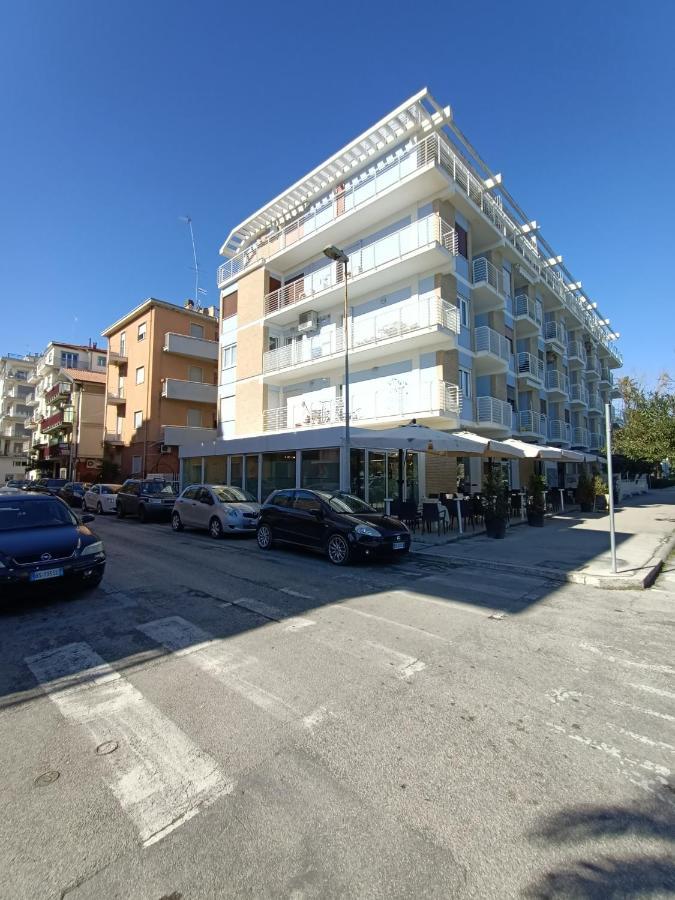 Residenza Topazio San Benedetto del Tronto Kültér fotó